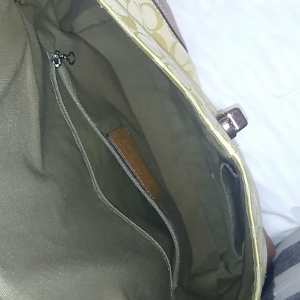 Coach Purse - Picture 4 of 4